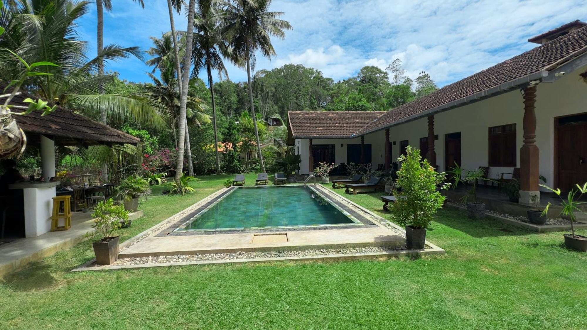 Villa Hiriketiya Диквела Екстериор снимка