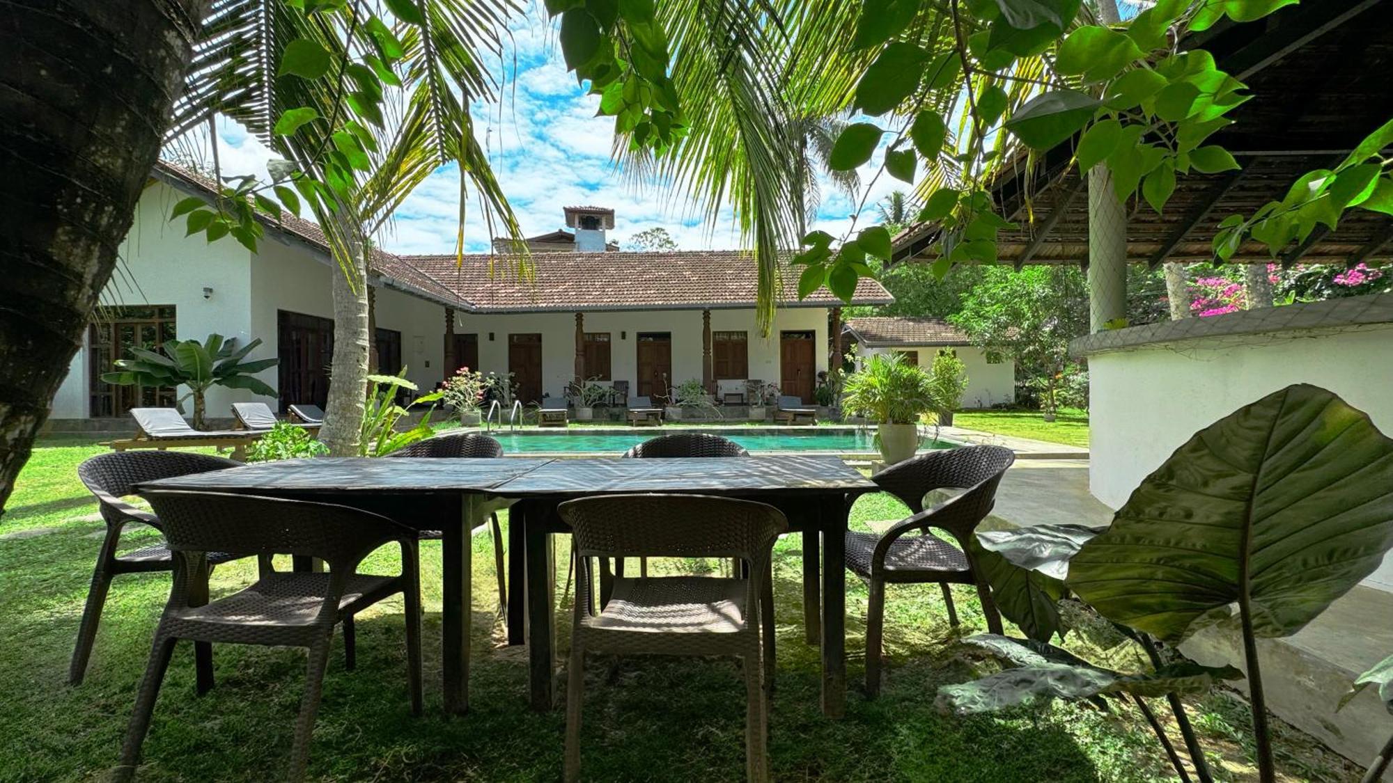 Villa Hiriketiya Диквела Екстериор снимка
