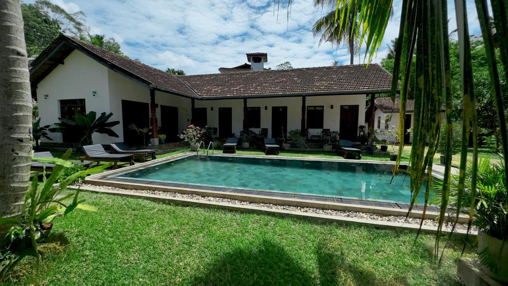 Villa Hiriketiya Диквела Екстериор снимка